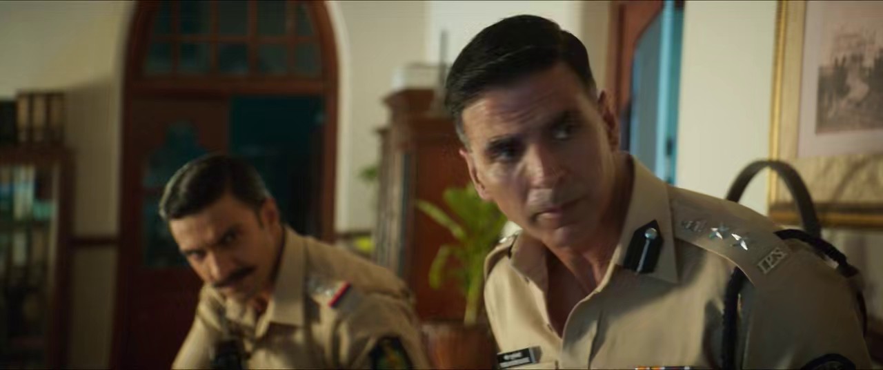 Sooryavanshi (2021) NF WEBRip Hindi 720p x265 HEVC HE-AAC 2.0 MSub.mkv.0004